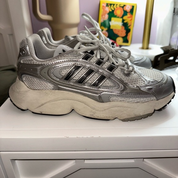 adidas Other - adidas Originals Ozmillen